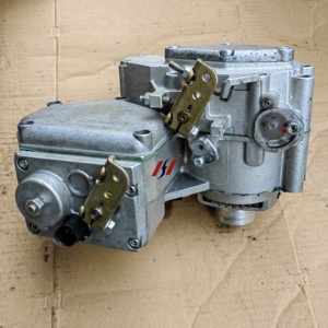 Smontaggio originale del regolatore del carburante Deutz BF4M2012C 02113060 del motore - Product Image 4