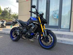 Moto <span class=keywords><strong>Yamaha</strong></span> MT-09 900cc - Hyper Naked Sport & Loisirs Haute Performance à Trois Cylindres - Product Image 4