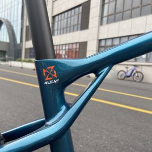 Cadre de <span class=keywords><strong>vélo</strong></span> de montagne <span class=keywords><strong>électrique</strong></span> à <span class=keywords><strong>moteur</strong></span> central 4LEAF en fibre de carbone super légère pour <span class=keywords><strong>vélo</strong></span> <span class=keywords><strong>électrique</strong></span> 26 "27.5" ,29 ". - Product Image 3