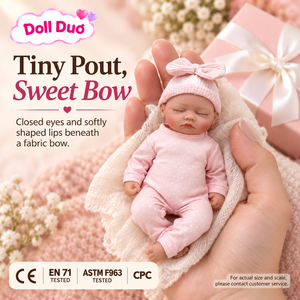 Poupée Bébé Reborn en Silicone Personnalisée de 6 Pouces, Endormie, Tenue Rose, Nœud et Chapeau, Peinte à la Main, Cadeau de Thanksgiving Réaliste pour Enfants - Product Image 1