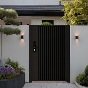 Porte coulissante électrique en aluminium minimaliste moderne pour cour de villa, porte d'entrée sur mesure ajourée - Product Image 2