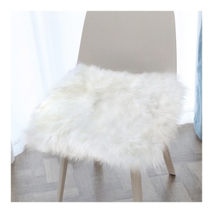Coussins de <span class=keywords><strong>chaise</strong></span> en peau d'agneau Taille universelle Housses de <span class=keywords><strong>chaise</strong></span> et de siège de voiture en peau de mouton Coussins de canapé en laine moelleuse - Product Image 1