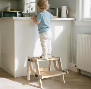 <span class=keywords><strong>Tabouret</strong></span> pliable en bois de haute qualité pour l'apprentissage de la propreté des tout-petits et l'utilisation dans la salle de bain, écologique et durable - Product Image 3