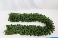 Guirlandes de Noël en sapin vert haute densité de 9 pieds, style nouveau, avec base autoportante en PE et PVC, pour la décoration