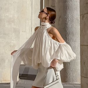 <span class=keywords><strong>Chemisier</strong></span> polyvalent sophistiqué pour <span class=keywords><strong>femme</strong></span>, style européen-américain, à épaules dénudées, col licou et <span class=keywords><strong>manches</strong></span> <span class=keywords><strong>bouffantes</strong></span> - Product Image 2