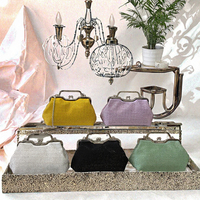 Pochette de soirée de luxe en métal avec cadre, ornée de cristaux, petite pochette coquillage à chaînes, sac à bandoulière tendance pour soirée