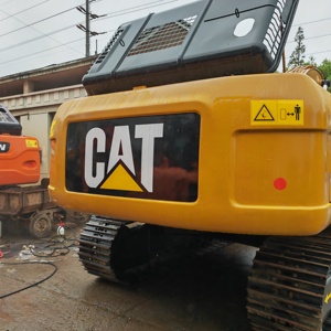 รถขุดไฮดรอลิกตีนตะขาบ CAT 325D2L 325 ขนาดใหญ่ 25 ตัน มือสอง สภาพเดิม ขายในราคาโรงงาน - Product Image 2