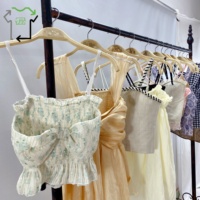 Camisetas de Tirantes de Segunda Mano al por Mayor para Mujer, Tallas Variadas, Ajuste Delgado, Versátiles, Ropa Usada de Moda para Primavera y Verano