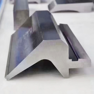 Punzoni e Stampi Personalizzati ad Alta Precisione per Pressa Piegatrice Idraulica a Collo d'Oca - Product Image 2