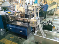 Double vis Refroidissement par eau PP Cage à déchets Tasse Chaise Tuyau Recyclage Granulateur Machine Ligne SJ130/120