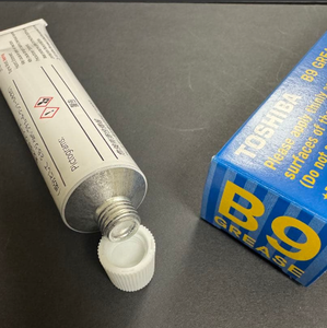 Naar Shiba B9 Geleidend Vet 30G Hoogwaardig Elektrisch <span class=keywords><strong>Contact</strong></span> Smeermiddel Voor Stroomonderbreker En Schakelmechanismen - Product Image 1