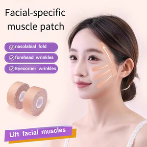 Boob Tape Chest Lifter Pro-Couleur de peau invisible, ascenseur instantané et soutien anti-affaissement | Résistant à la transpiration et hypoallélique - Product Image 2