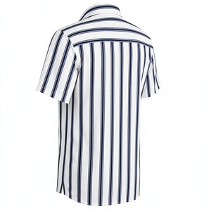 เสื้อเชิ้ตผู้ชายลำลอง สีขาว-น้ำเงิน ปกคอพับ ผ้าฝ้าย 100% ระบายอากาศได้ดี เป็นมิตรกับสิ่งแวดล้อม แห้งเร็ว ผ้าป๊อปลิน แขนสั้น - Product Image 5