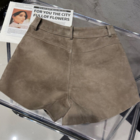 Shorts en daim taille haute avec poches à rabat pour femme, coupe trapèze