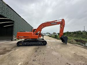 Excavadora Hidráulica Usada Doosan DX225LC de 22 Toneladas con Cucharón de Excavación - Product Image 1