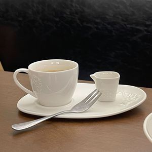 French High-End JADE Ceramic Porcelain Disposable Dessert <b>Cups</b> <b>Saucers</b> Modern Retro Embossed Design Party Use 201-300ml Spot - Product Image 5