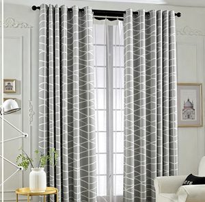 Rideaux occultants gris sur mesure en tissu uni, à plis froncés, pour chambre d'hôtel - Product Image 2