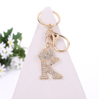 Porte-clés avec lettres en métal Porte-clés avec lettres en cristal pour femme Porte-clés élégant avec pendentif pour sac à dos