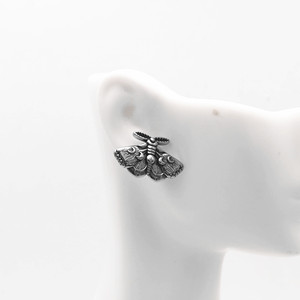 Pendientes yunnique con forma de insecto, diseño de mariposa retro de acero de titanio para mujer - Product Image 5