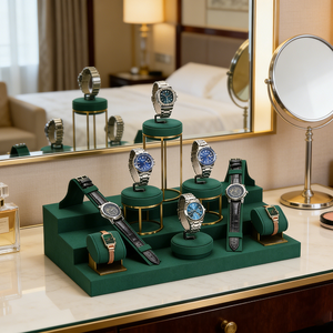 Soporte para Relojes de Pulsera de Terciopelo Verde a Precio de Fábrica, Soporte Metálico Personalizado con Logotipo, Expositor de Lujo para Relojes - Product Image 5