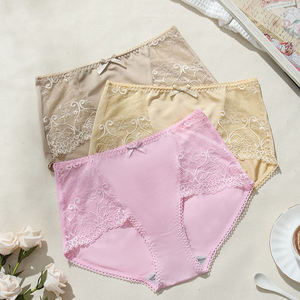 سراويل داخلية نسائية عالية الجودة من البوليستر بخصر متوسط، ملابس داخلية مريحة ومضادة للبكتيريا مع زخارف دانتيل - Product Image 4