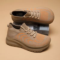 Chaussures de course en maille respirante personnalisées avec logo pour hommes et femmes, baskets élégantes et confortables avec semelle amortissante pour un usage décontracté et actif