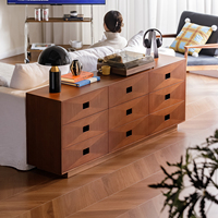 Meuble TV multifonctionnel de style rétro avec portes à panneaux, meuble de rangement sur pied pour salon, style Mid-Century, avec tiroirs