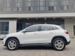 <span class=keywords><strong>Mercedes</strong></span>-Benz <span class=keywords><strong>GLA</strong></span> 180 2020 d'occasion, SUV compact, 1.3T 136ch Turbo 7 vitesses FWD, luxe urbain, bien entretenu, prêt à être expédié - Product Image 3