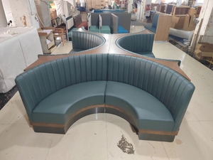 Asientos Tapizados en Cuero, Bancos Curvos para Restaurantes, Bares y Salas de Estar - Product Image 2