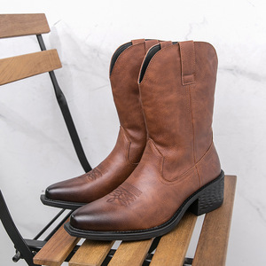 รองเท้าบูทหนังหัวแหลมแฟชั่นปี 2026 รองเท้าบูทคาวบอยสไตล์อเมริกัน รองเท้าบูททรงอัศวิน รองเท้าหุ้มข้อสูงลำลองสำหรับผู้ชาย - Product Image 1