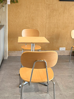 Ensemble table et chaises en bois de style minimaliste moderne, inspiré de l'océan, avec structure métallique, couleurs et dimensions personnalisables, pour usage commercial, cafés, laiteries