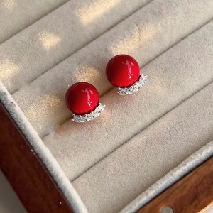 Boucles <span class=keywords><strong>d</strong></span>'oreilles clous rouges 2026 pour femmes, style vintage, luxe léger, zircon, élégantes et raffinées, bijoux pour femmes - Product Image 4