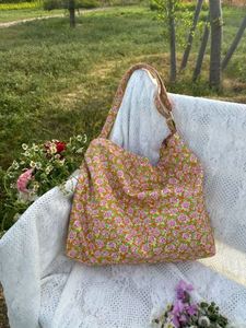 Retro Floral Handbag Portable Shopping <b>Tote</b> <b>Bag</b> Wholesale Cotton Flower Print Single Shoulder High Capacity Beach <b>Bag</b> for Women - Product Image 3