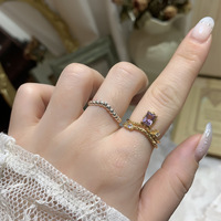 Bague en argent sterling 925 plaqué or 14 carats avec pierre précieuse rectangulaire asymétrique violette, style vintage texturé, pierre colorée améthyste