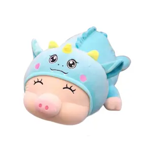 Dibujos animados creativos lindo cerdo de peluche de juguete con un sombrero que transforma la almohada de peluche de cerdo