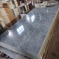 Feuille de marbre en PVC imperméable de 3 mm avec surface UV pour panneaux muraux de salle de bain
