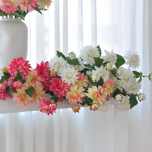 ดอกไม้ประดิษฐ์ กิ่งเดี่ยว 3 หัว ดาเลีย พินนาตา คาว. ดอกไม้ประดิษฐ์ดอกดาเลียและดอกเบญจมาศหลากสีสันสำหรับตกแต่งงานแต่งงาน - Product Image 4