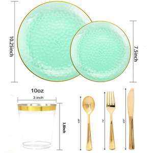 Assiettes en plastique jetables transparentes bleues martelées avec bord doré pour fête et Noël - Product Image 2
