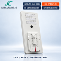 Lampadaire solaire haute efficacité 80W 100W 125W 140W Éclairage LED personnalisé pour autoroutes et routes urbaines