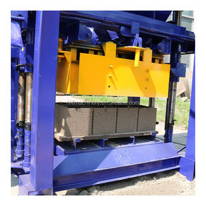 Hochwertige QT4-35 Blockmaschine Manuelle Zement-Hohlblock-Pflasterstein-Bordstein-Ziegelherstellungsmaschine mit Niedrigem Energieverbrauch - Product Image 6