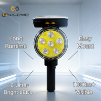 Feu de signalisation solaire double alimentation blanc, en ABS/PC, avec feuille réfléchissante diamant, cadre en HDPE, indice de protection IP66, portée visuelle de 1000 m