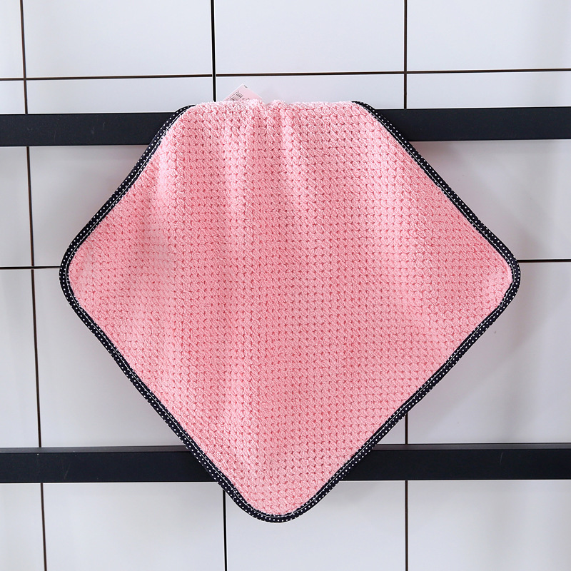 Grille ananas rose foncé avec finition bordée