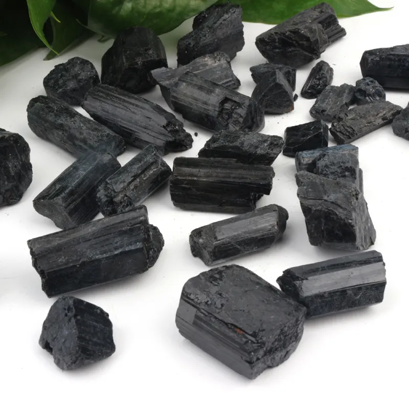 หินคริสตัลธรรมชาติหินดิบหินทัวร์มาลีนสีดำสำหรับการรักษา