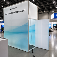 Présentoir Mural Modulaire Lumineux en Tissu SEG pour l'Industrie Médicale : Idéal pour Conférences et Événements Professionnels
