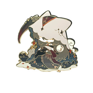 Distintivo Personalizzato in Metallo a Forma di Falce da Strega - Product Image 1