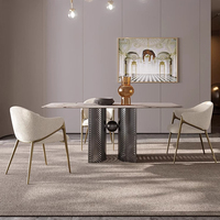 Fauteuil de salle à manger moderne de luxe durable avec dossier, structure en métal acier carbone doré, revêtement en velours vert/gris pour appartement et maison