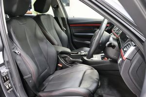Sedán de Lujo Barato, BMW Serie 3 en Venta, Diseño Elegante, Sistema de Frenado Avanzado, Alta Seguridad, Selección de Autos Usados, Oferta Global - Product Image 5