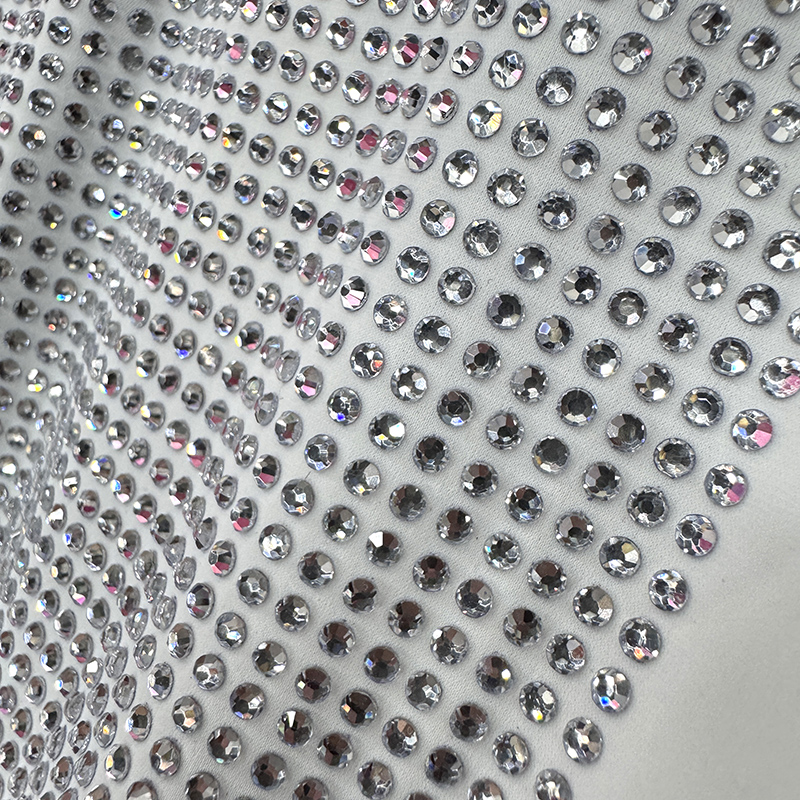 white fabric+crystal clear stone