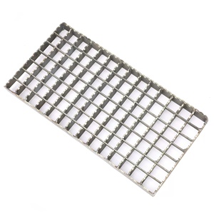 Vente directe usine – Poteau de clôture grillagée en acier galvanisé à panneaux blancs, durable, écologique, facile à assembler, naturel - Product Image 3