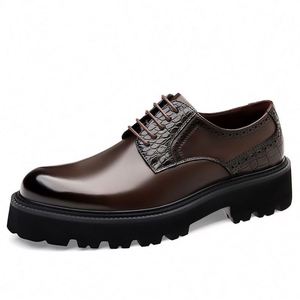 Nouvelles Chaussures Homme en Cuir Véritable à Lacets Respirantes Légères Antidérapantes à Semelle Épaisse en Cuir Verni pour Bureau, Carrière et Mariage - Product Image 4